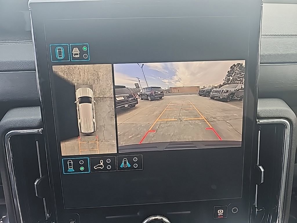 Used 2026 GMC Yukon XL Denali w/ Sun & Power Step Package image 27