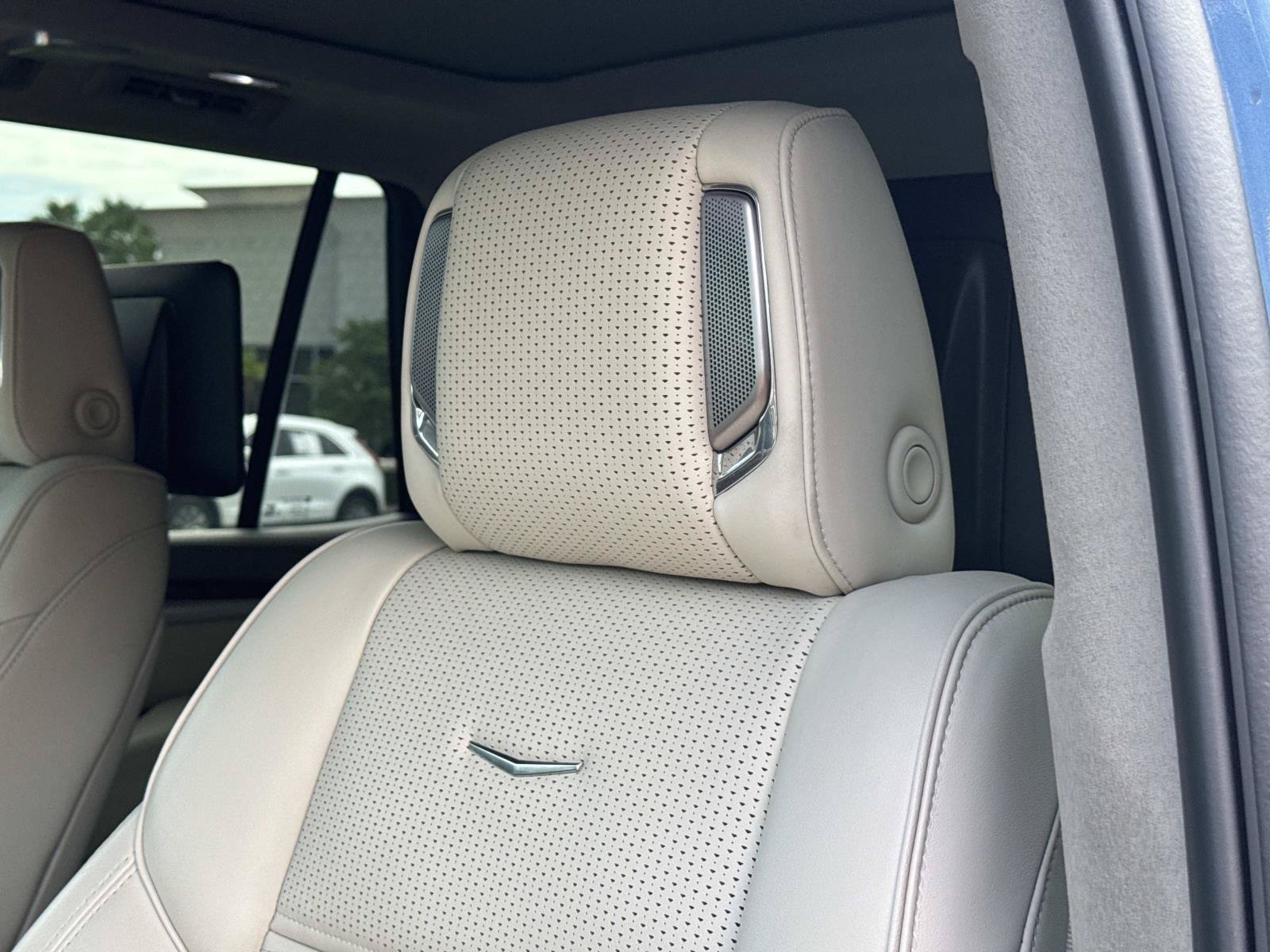 Used 2025 Cadillac Escalade Sport Platinum AWD/4WD image 14