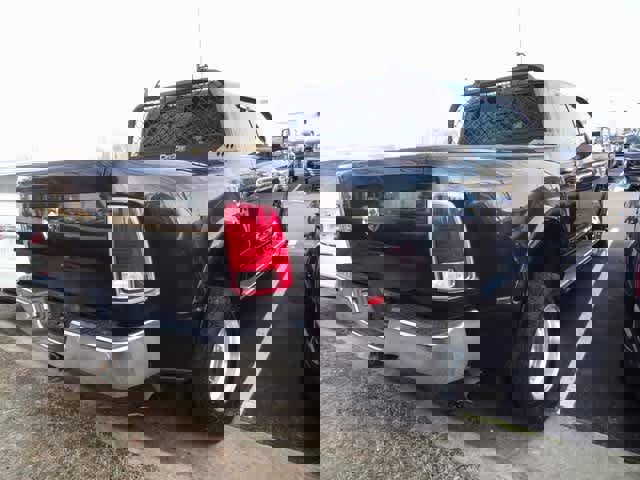 Used 2018 RAM 3500 Laramie Longhorn image 4