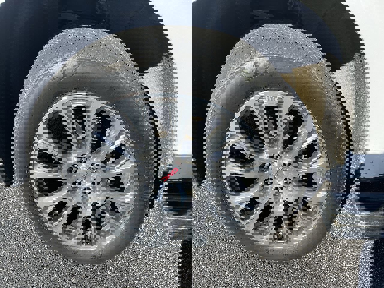 Used 2025 GMC Yukon Denali w/ Sun & Power Step Package image 34