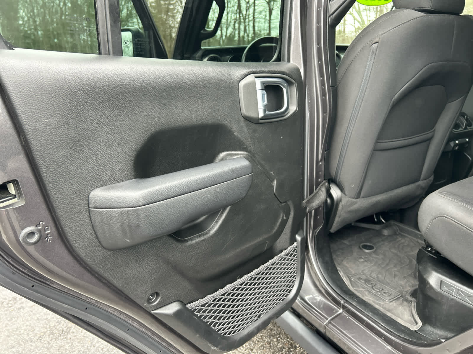 Certified 2023 Jeep Wrangler Unlimited w/ Cold Weather Group image 27