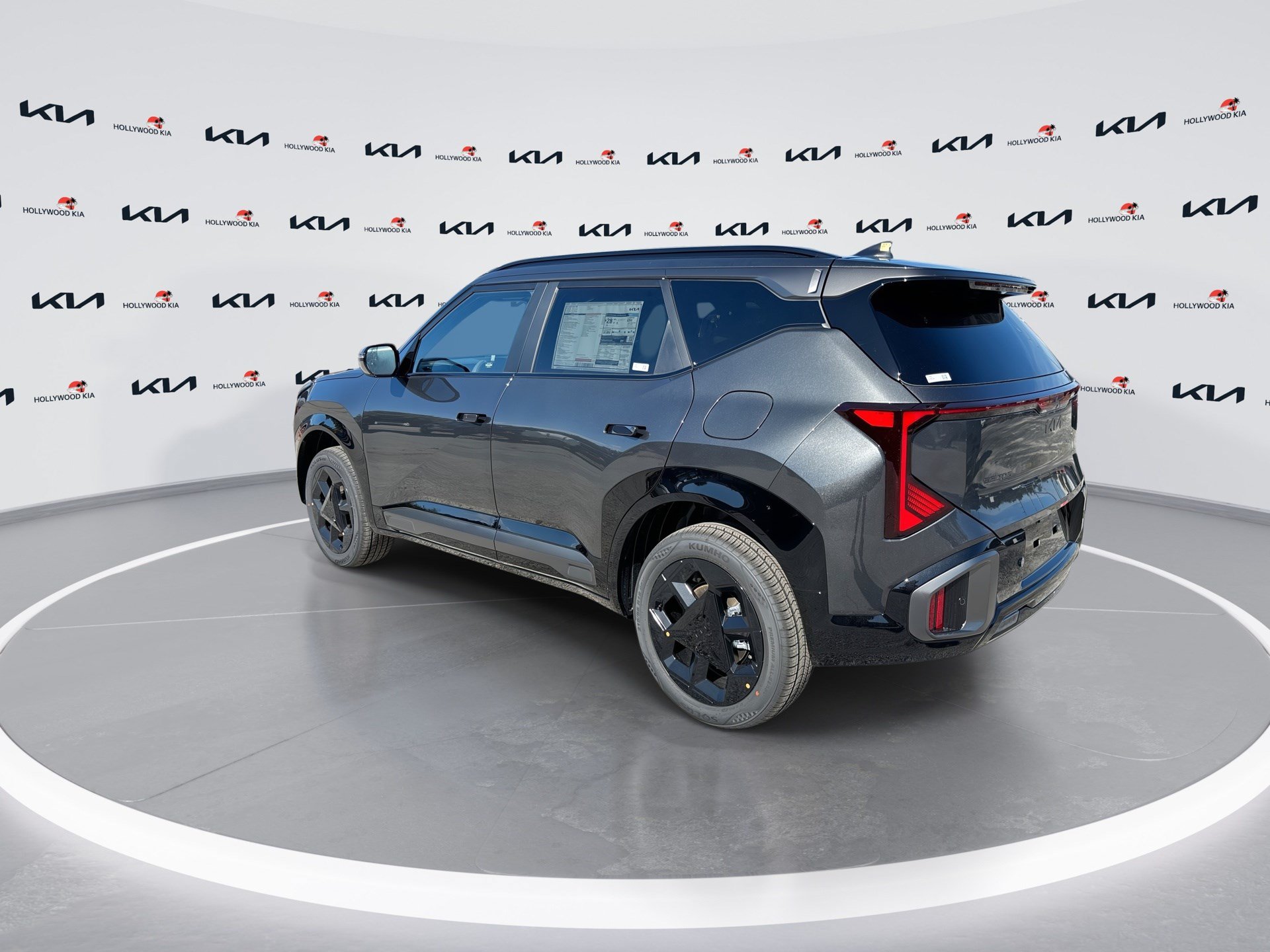 New 2027 Kia Seltos X-Line S w/ X-Line S Premium Package AWD/4WD image 6