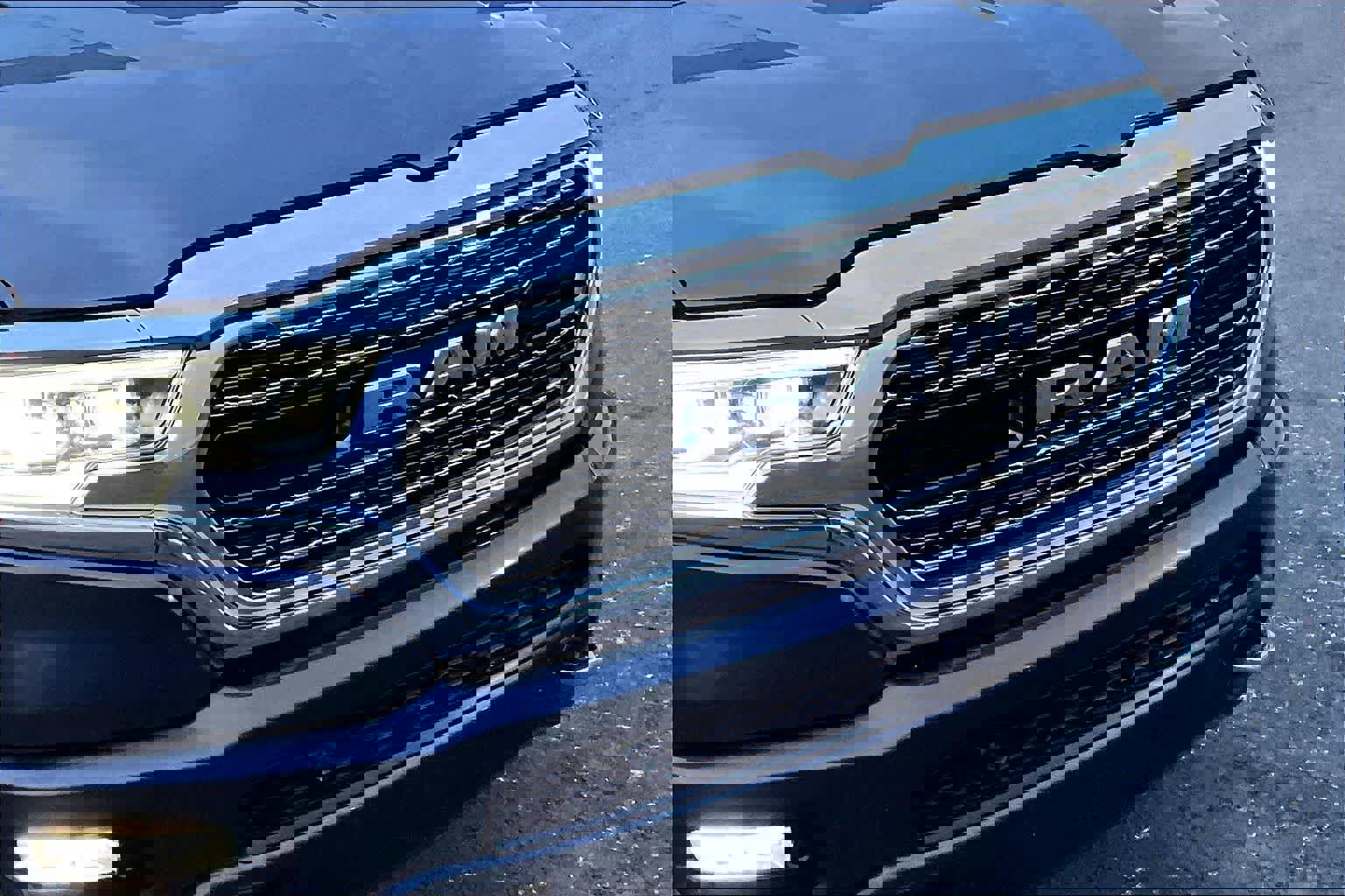 Used 2022 RAM 1500 Limited w/ Body-Colour Bumper Group image 33