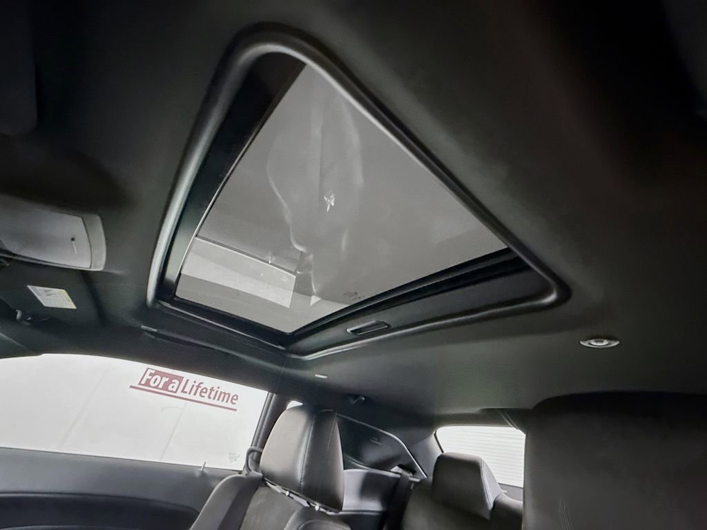 Used 2018 Dodge Challenger R/T Scat Pack w/ Leather Interior Group image 13