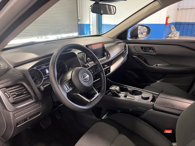 Used 2024 Nissan Rogue S AWD/4WD image 23