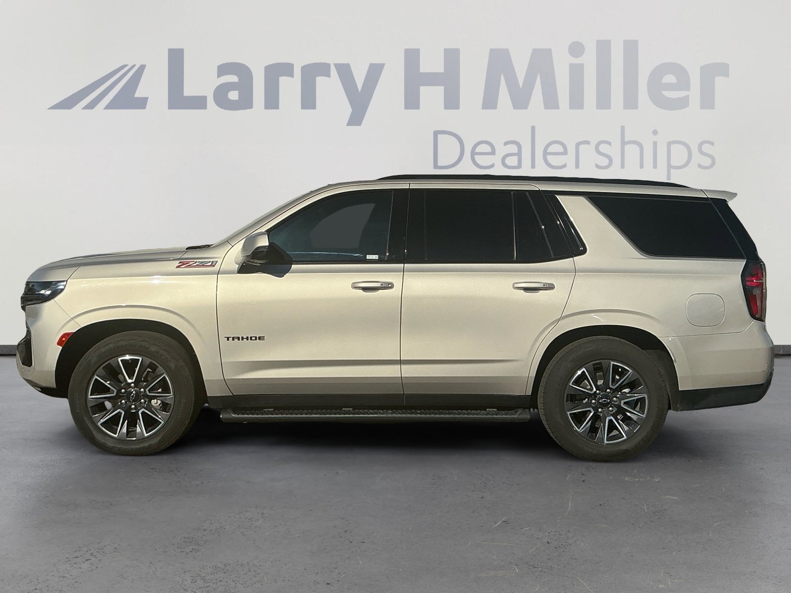 Used 2021 Chevrolet Tahoe Z71 w/ Z71 Off-Road Package image 2