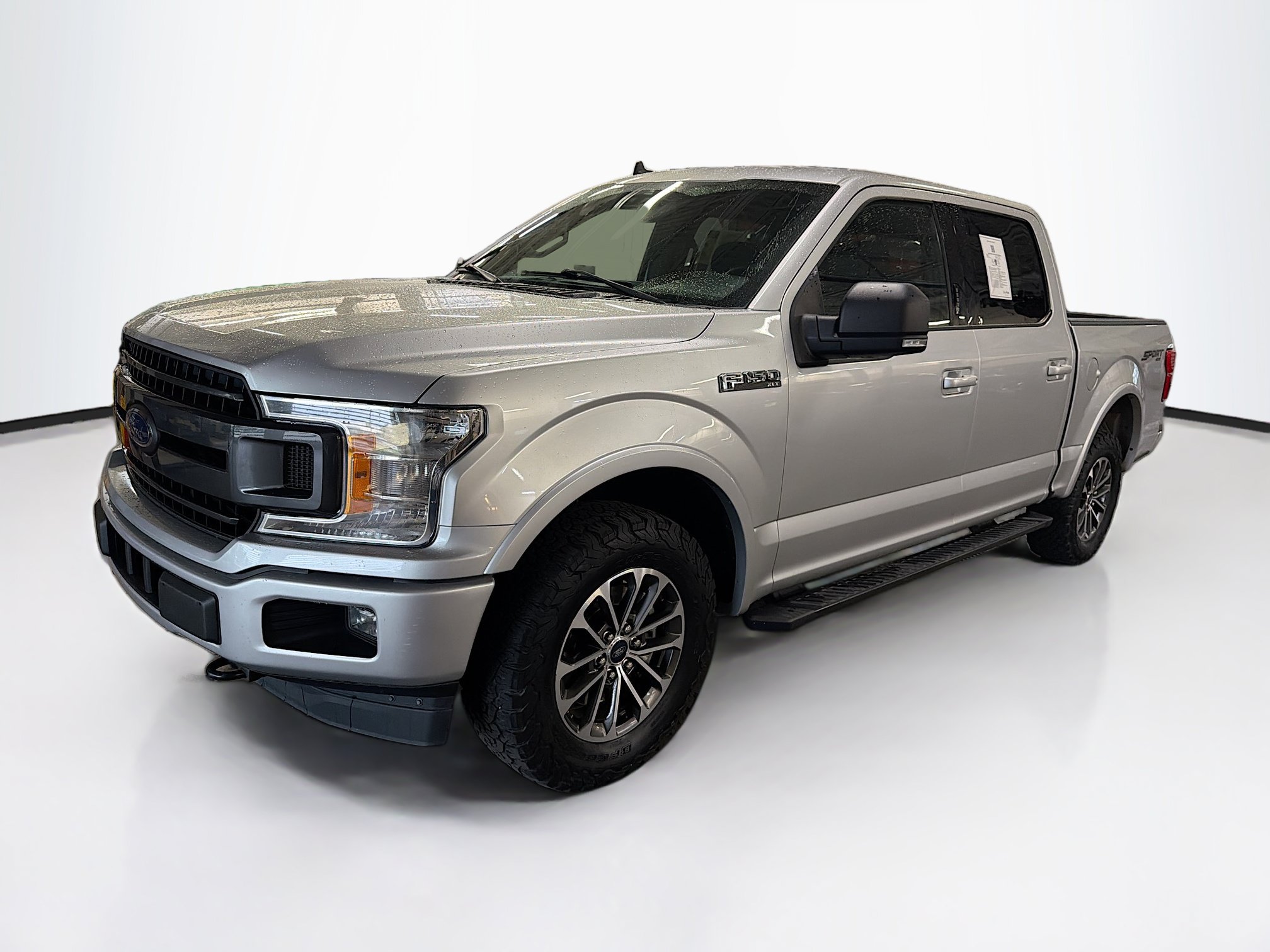 Used 2019 Ford F150 XLT w/ Equipment Group 302A Luxury AWD/4WD image 3