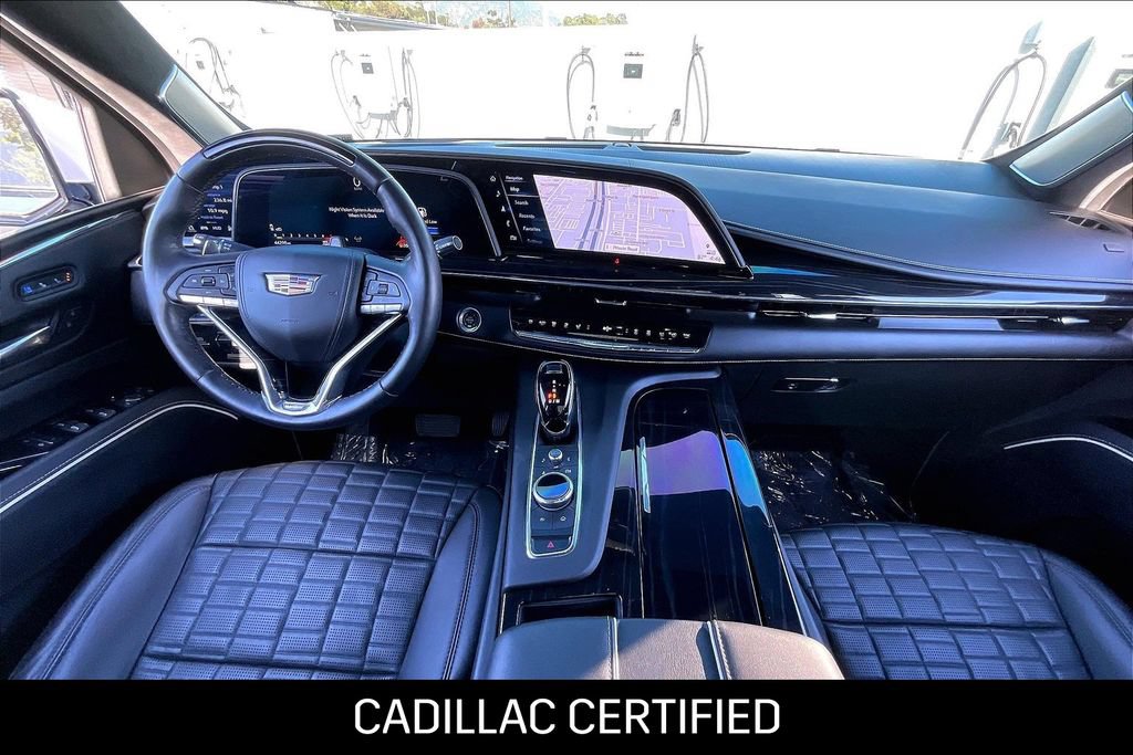 Certified 2024 Cadillac Escalade ESV V w/ Heavy-Duty Trailer Package AWD/4WD image 14