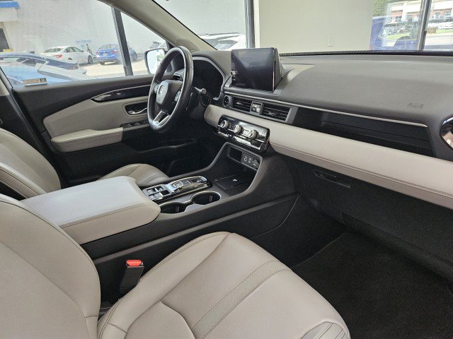 Used 2023 Honda Pilot Touring image 15
