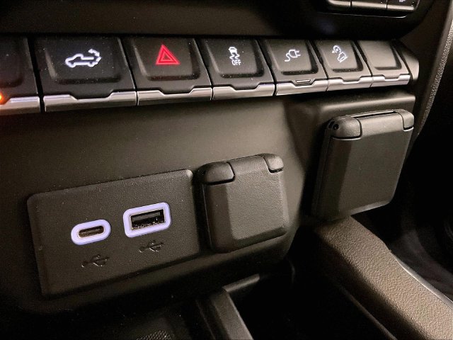 Used 2020 Chevrolet Silverado 1500 LTZ AWD/4WD image 31