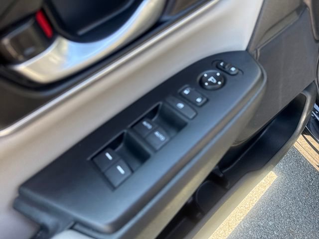 Used 2020 Honda CR-V Touring image 10