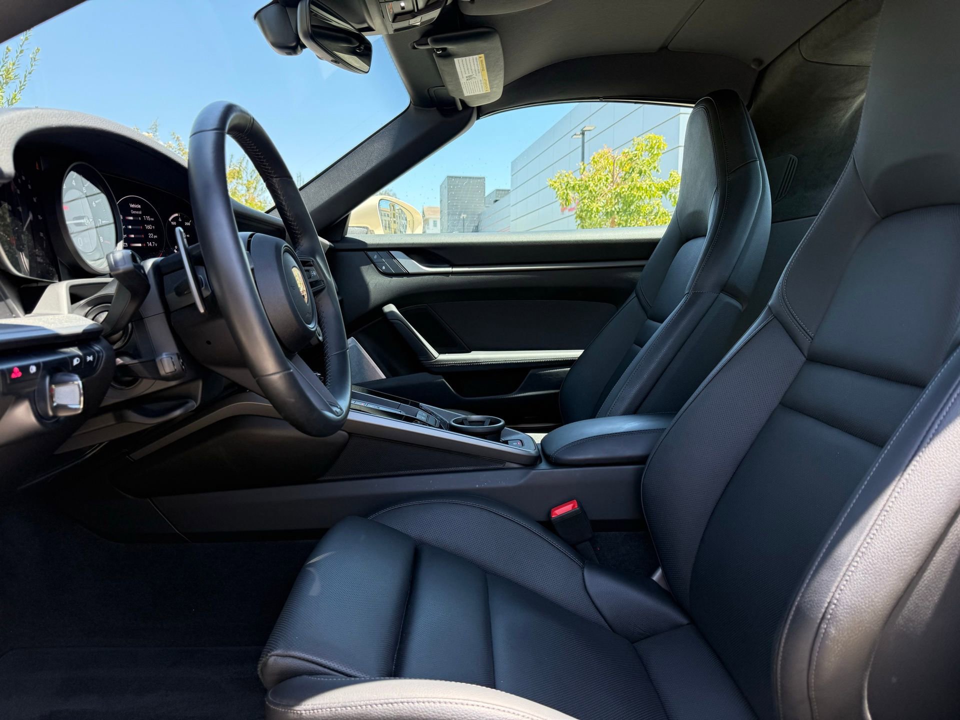 Certified 2024 Porsche 911 Targa 4 AWD/4WD image 13