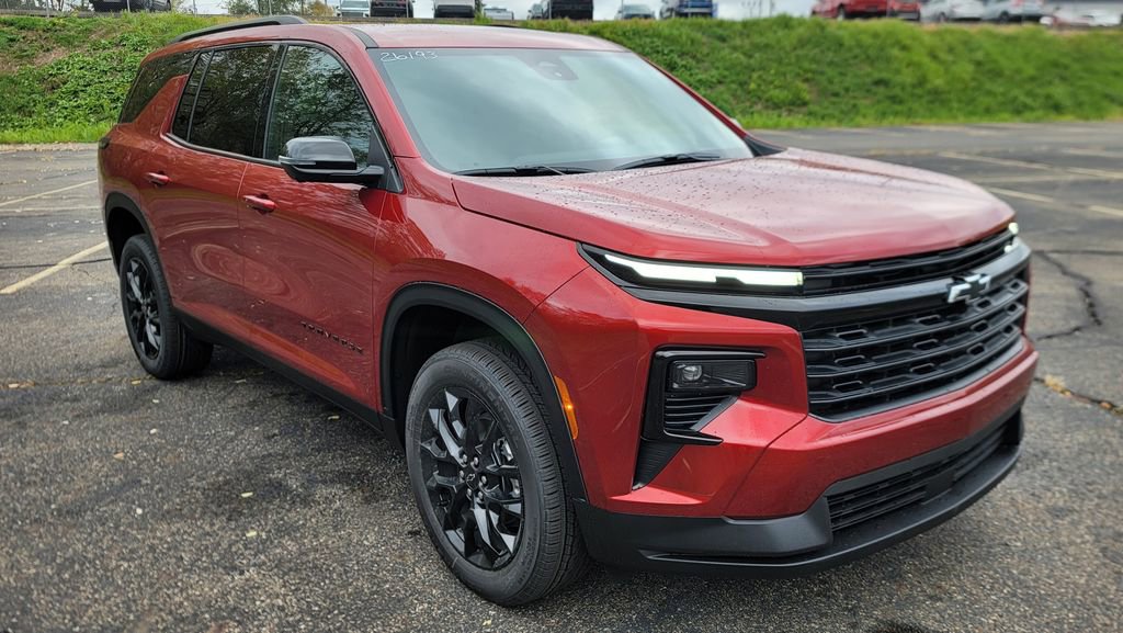 New 2026 Chevrolet Traverse LT w/ Midnight/Sport Edition image 2