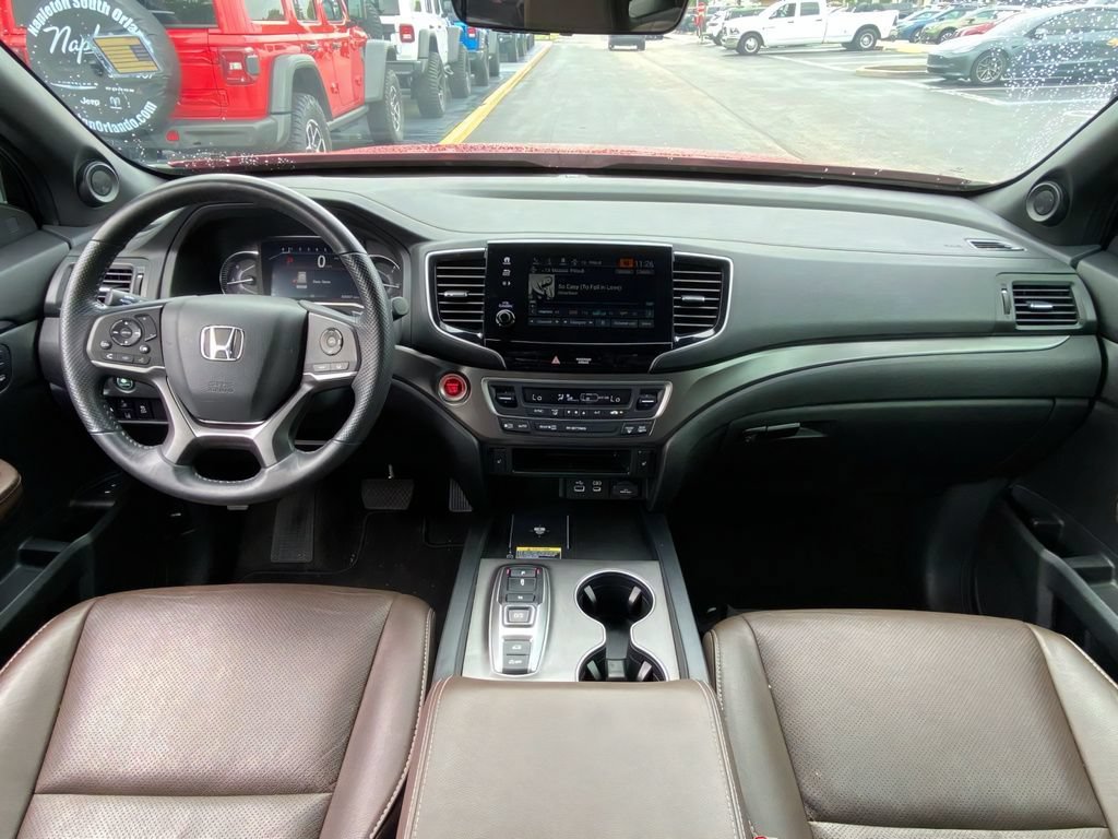 Used 2025 Honda Passport EX-L image 17