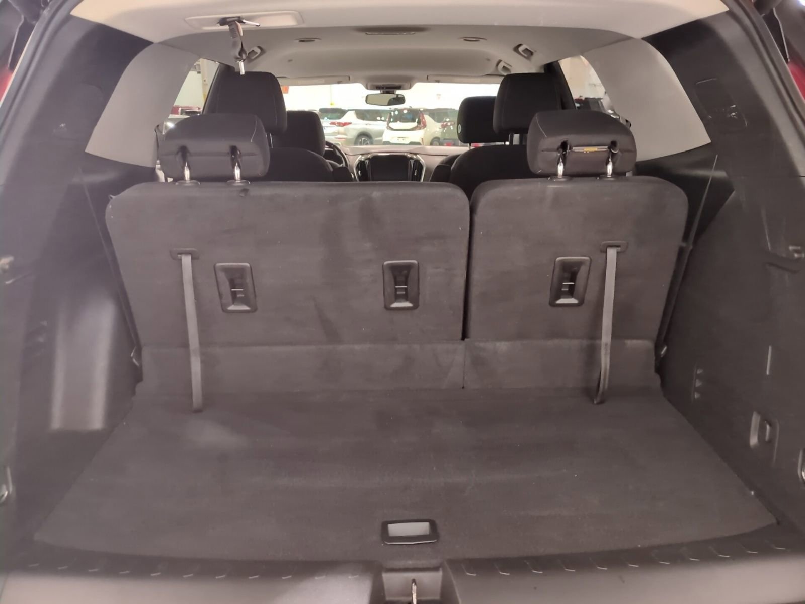 Used 2021 Chevrolet Traverse LT image 14