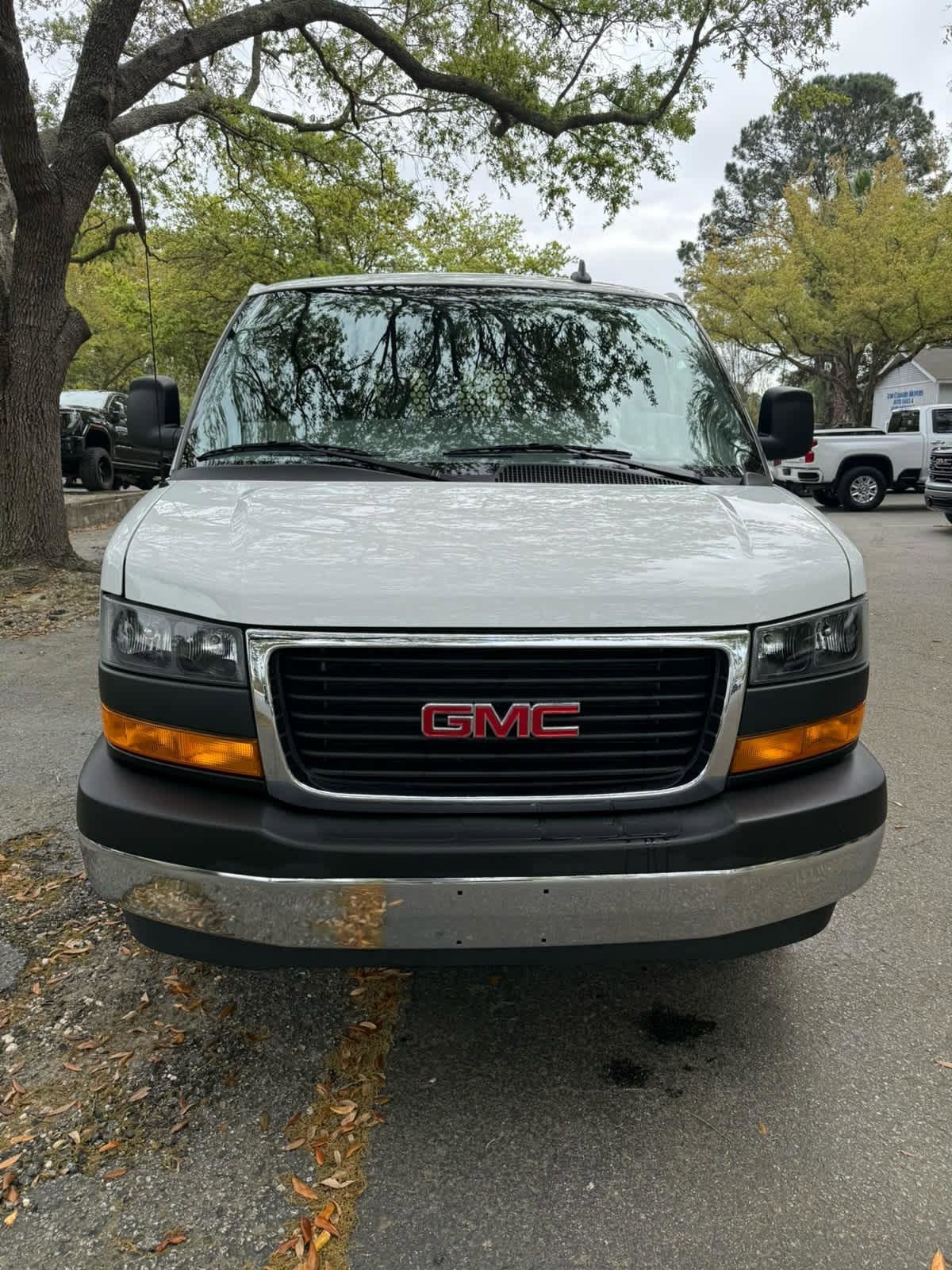 Used 2024 GMC Savana 2500 w/ Driver Convenience Package RWD image 8