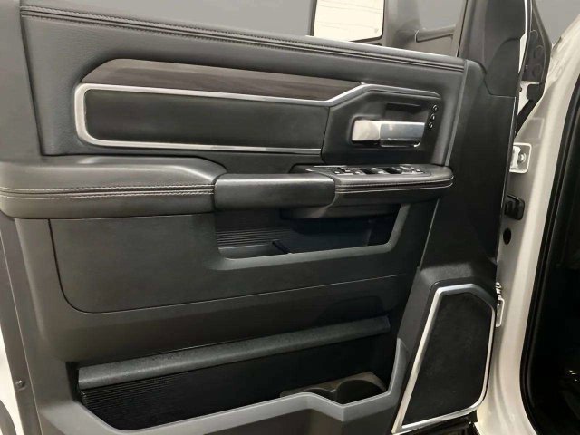 Used 2025 RAM 2500 Laramie AWD/4WD image 13
