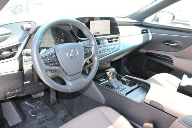 Certified 2024 Lexus ES 300h w/ Premium Package FWD image 12