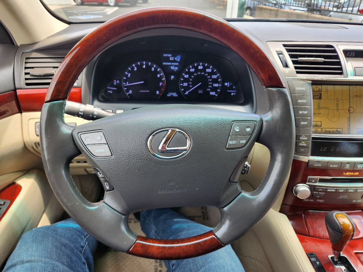 Used 2010 Lexus LS 460 RWD image 23