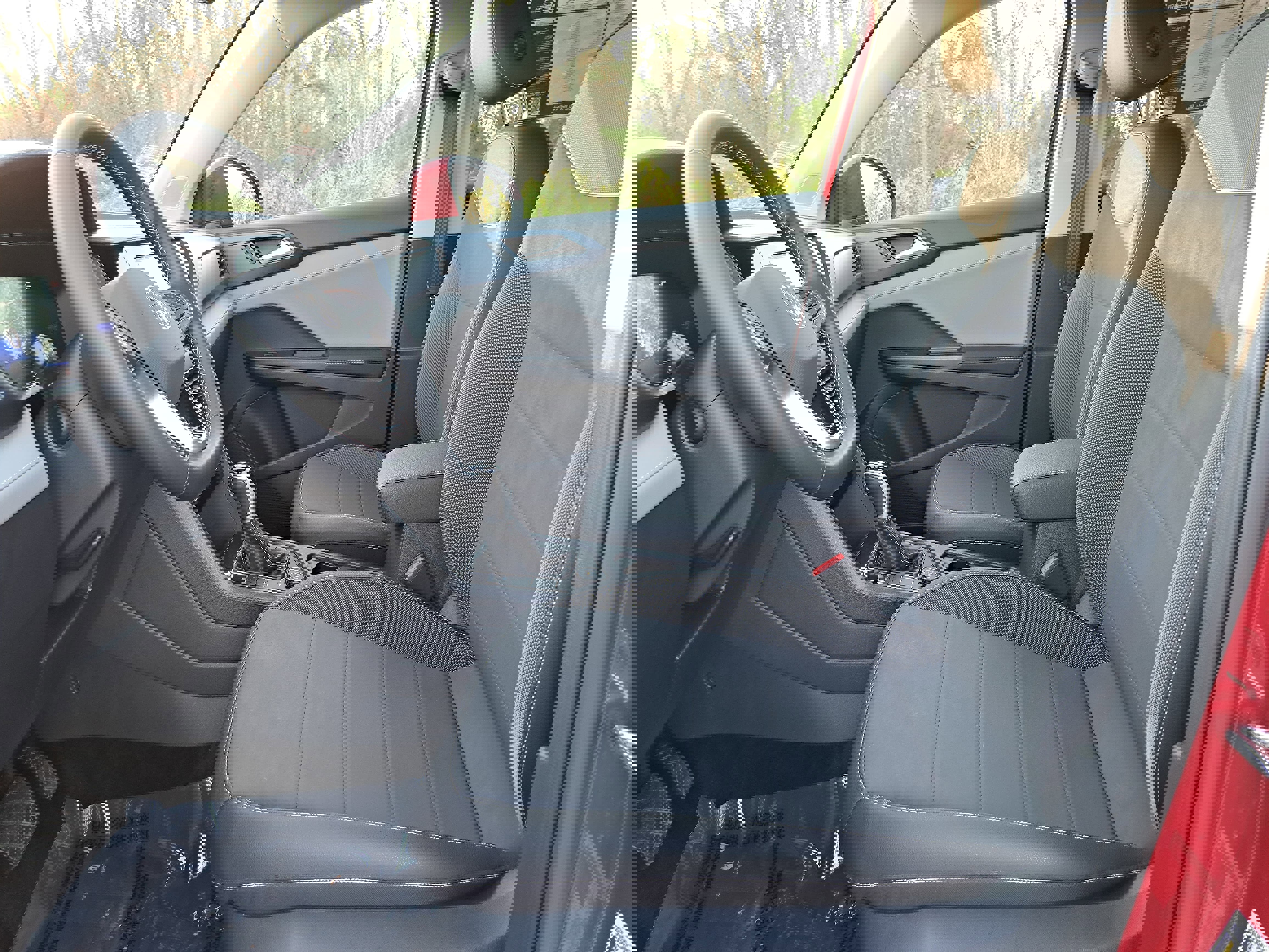 Used 2024 Volkswagen Taos SE image 14