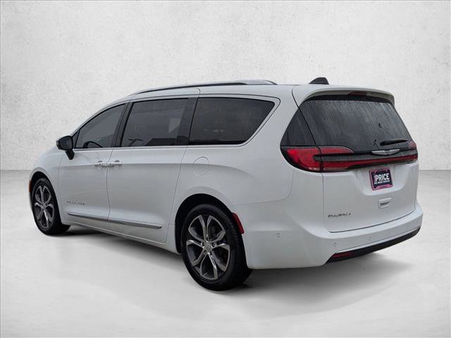Used 2025 Chrysler Pacifica Pinnacle image 8