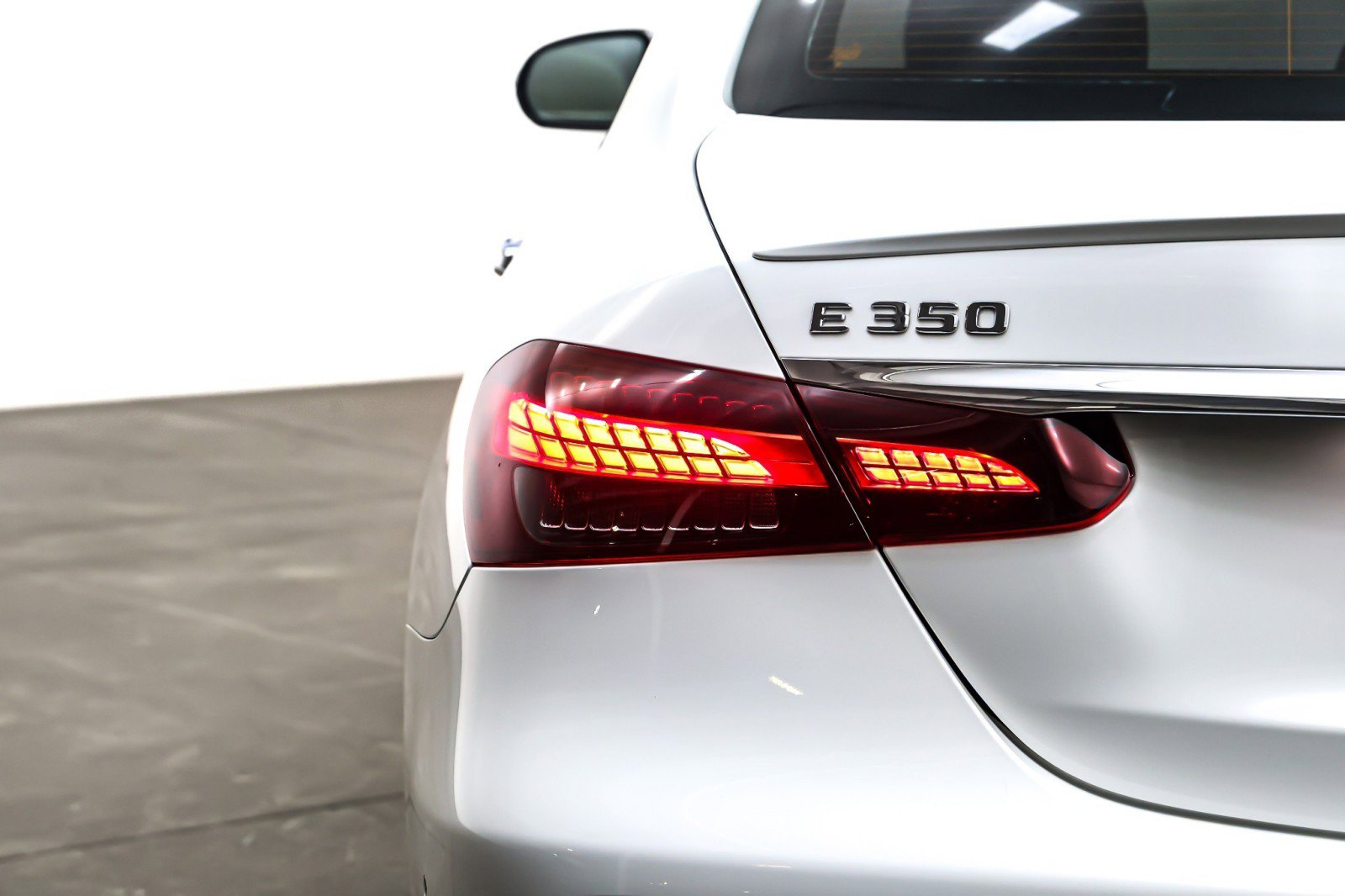 Used 2022 Mercedes-Benz E 350 Sedan w/ AMG Line Exterior image 16