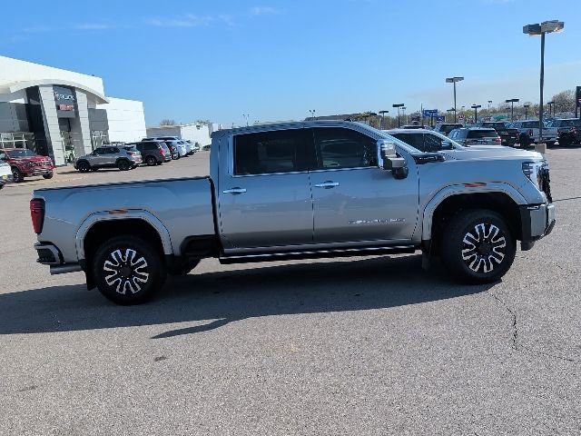 Certified 2025 GMC Sierra 2500 Denali Ultimate image 3