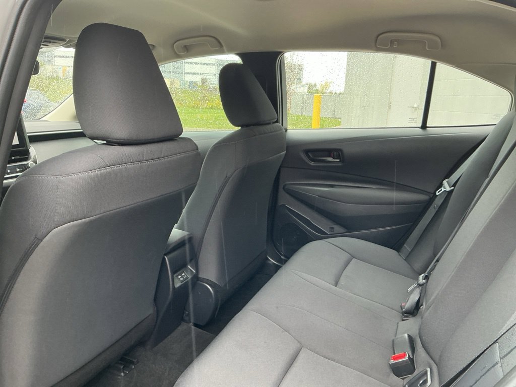 Used 2025 Toyota Corolla LE FWD image 29