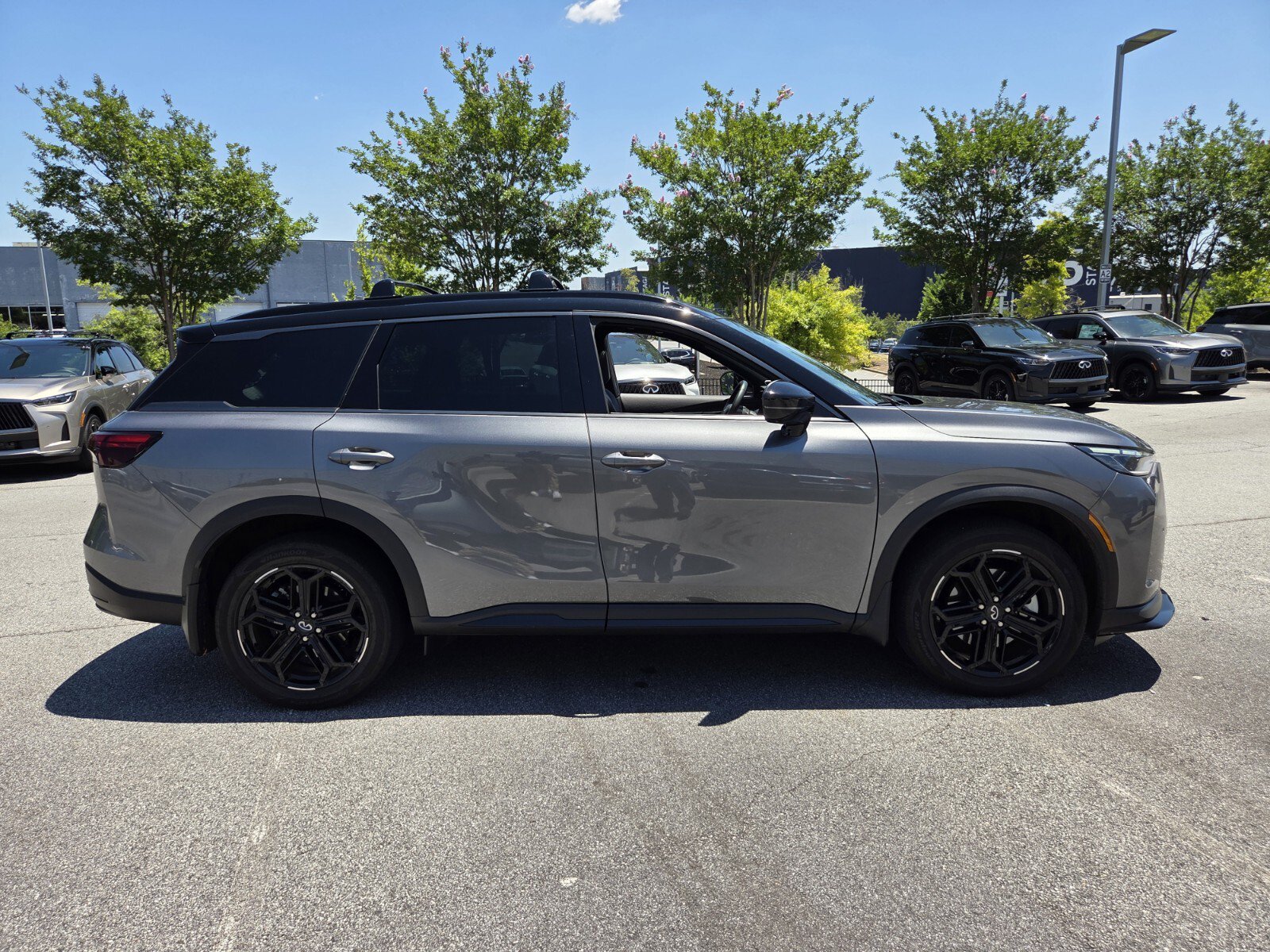 Certified 2026 INFINITI QX60 Sport w/ Dark Cargo Package AWD/4WD image 5