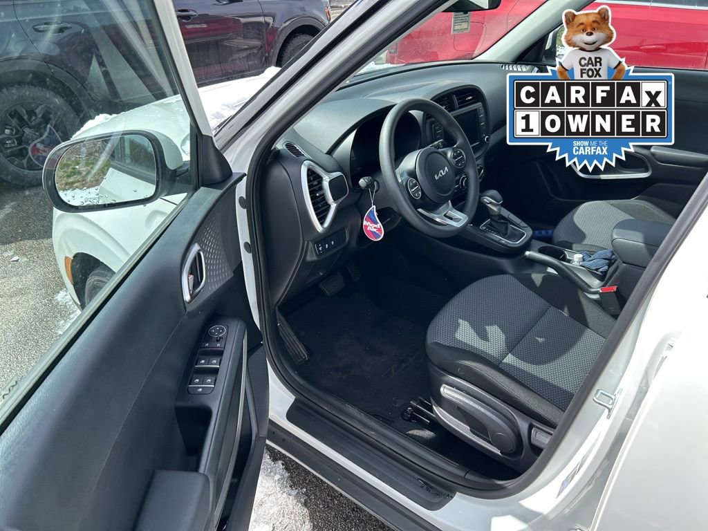 Used 2023 Kia Soul LX image 11