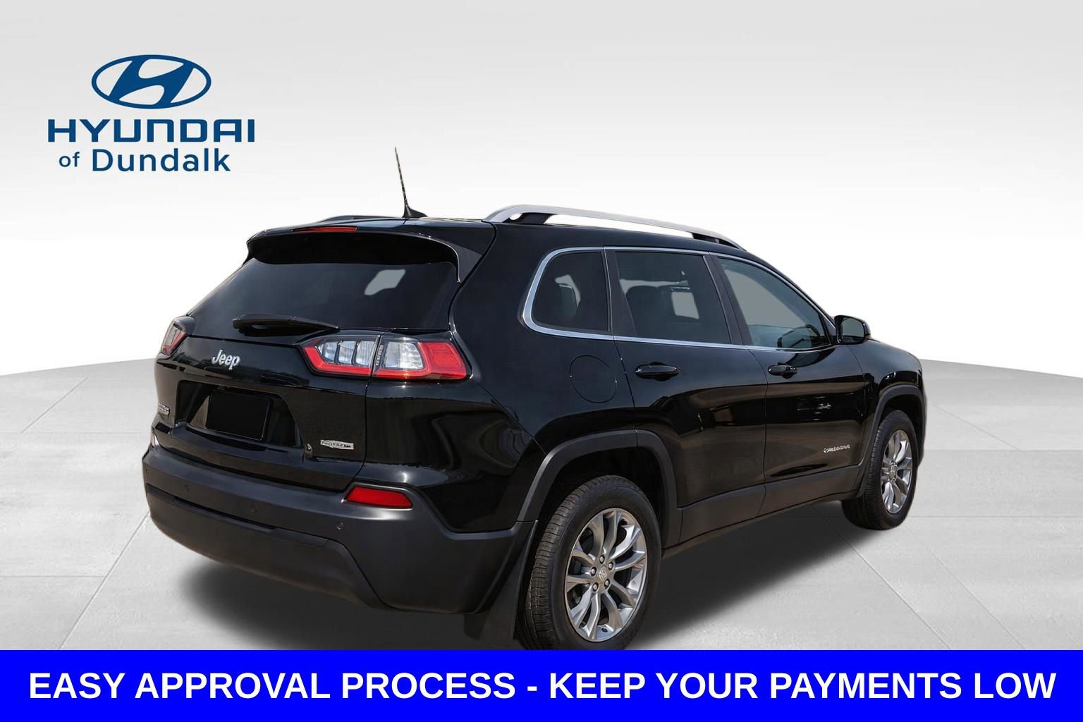 Used 2021 Jeep Cherokee Latitude Plus image 2