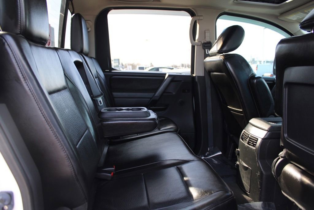 Used 2013 Nissan Titan SL w/ Moonroof Pkg image 22