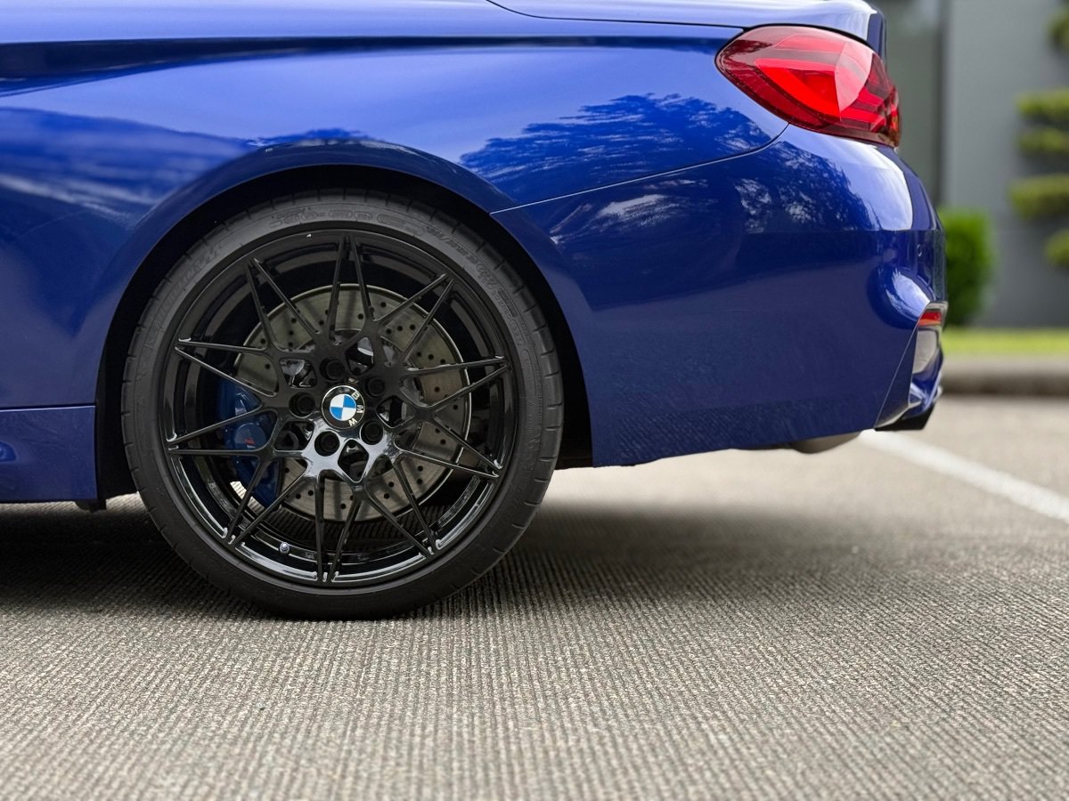 Used 2020 BMW M4 Convertible w/ Competition Package RWD image 17