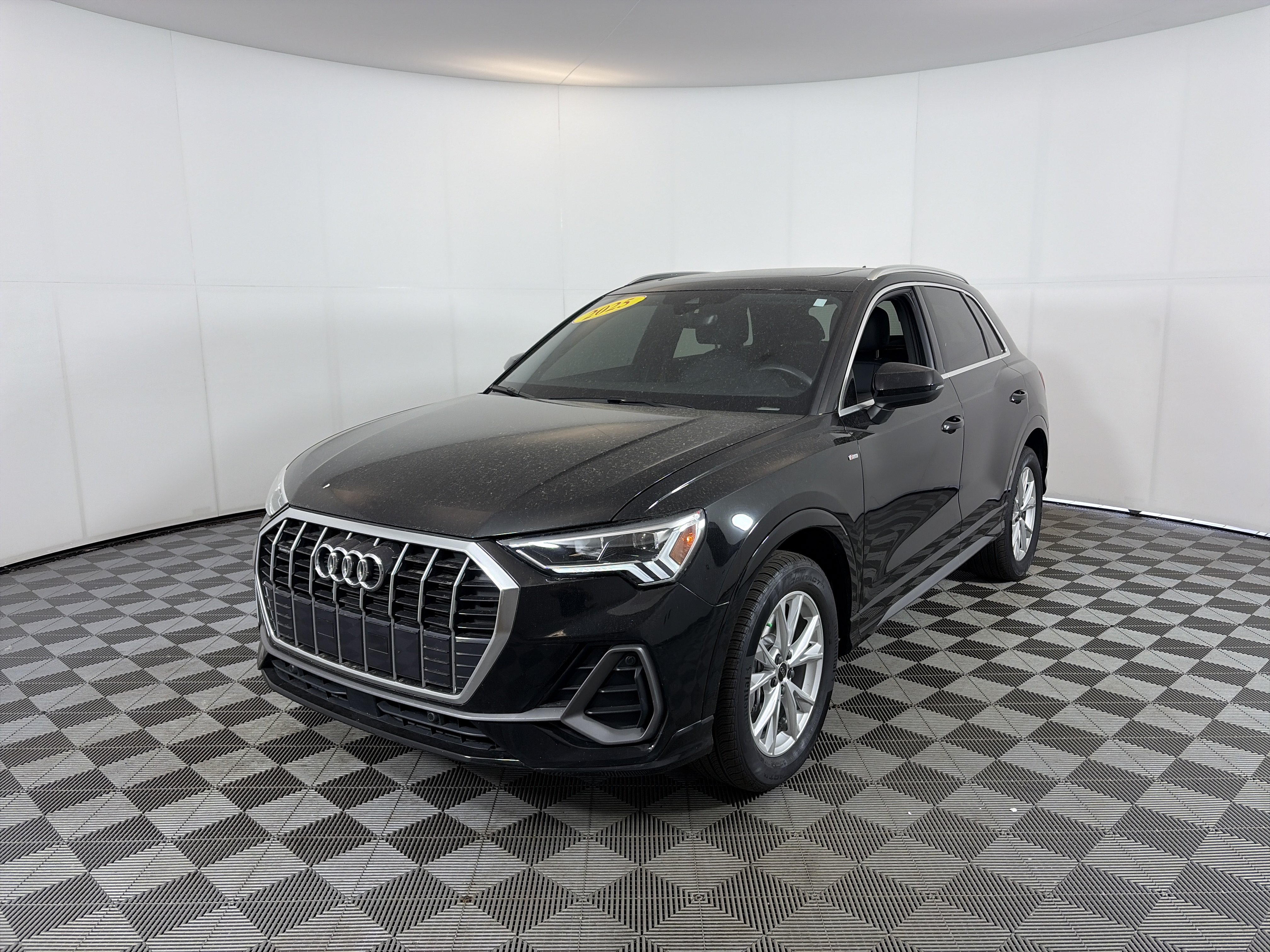 Used 2025 Audi Q3 2.0T Premium AWD/4WD image 10