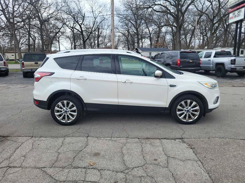 Used 2017 Ford Escape Titanium AWD/4WD image 9