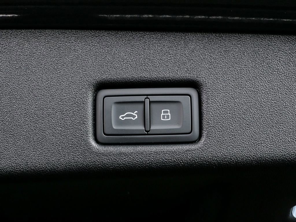 New 2026 Audi SQ5 Premium Plus image 33