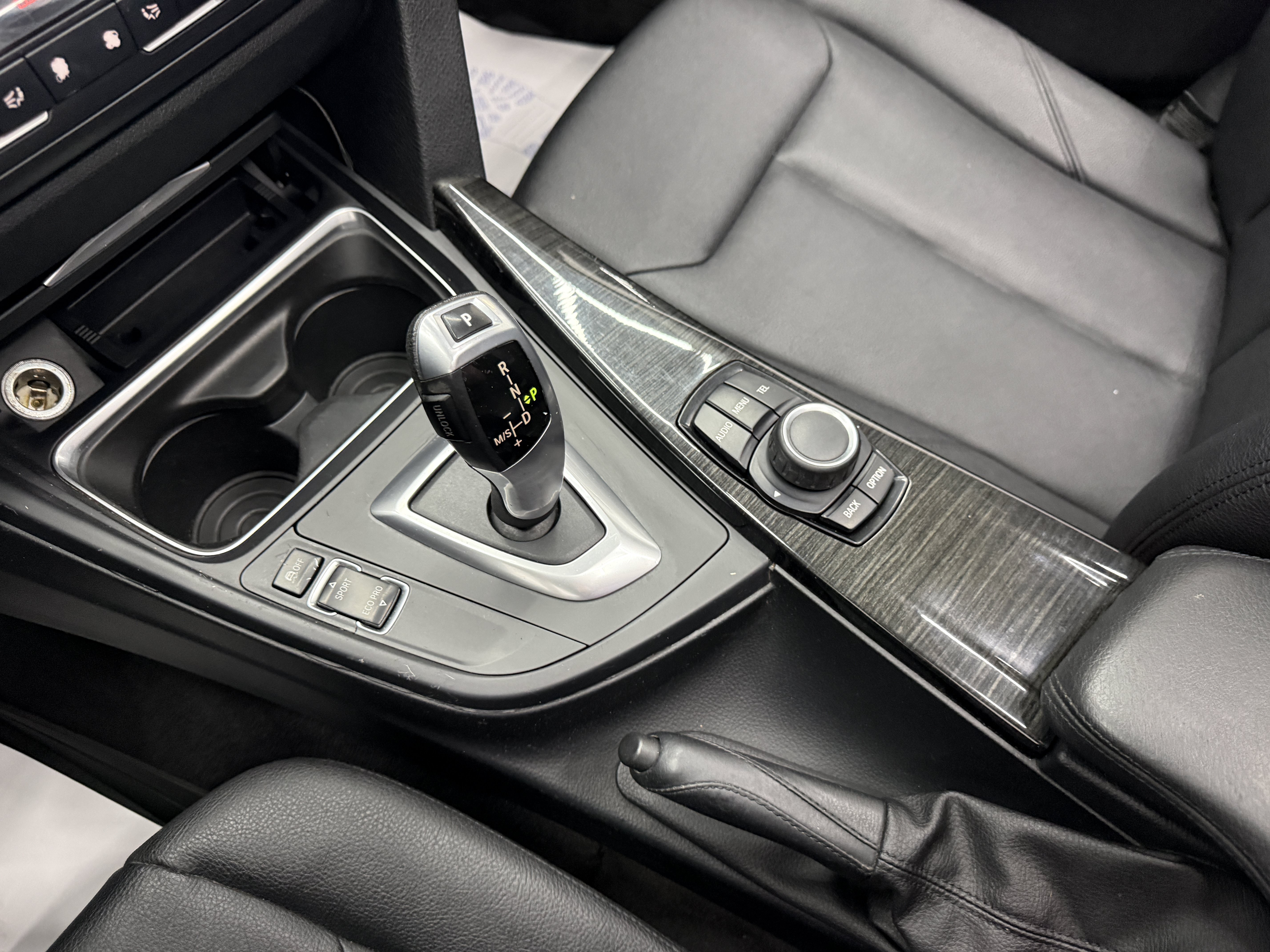 Used 2014 BMW 320i xDrive Sedan AWD/4WD image 22
