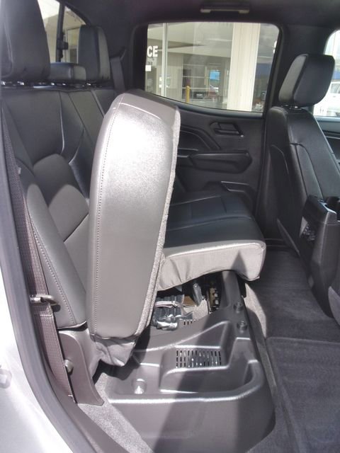 Used 2026 Chevrolet Colorado Trail Boss AWD/4WD image 32