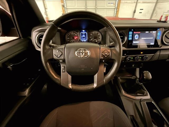 Used 2017 Toyota Tacoma TRD Sport w/ Tow Package AWD/4WD image 5