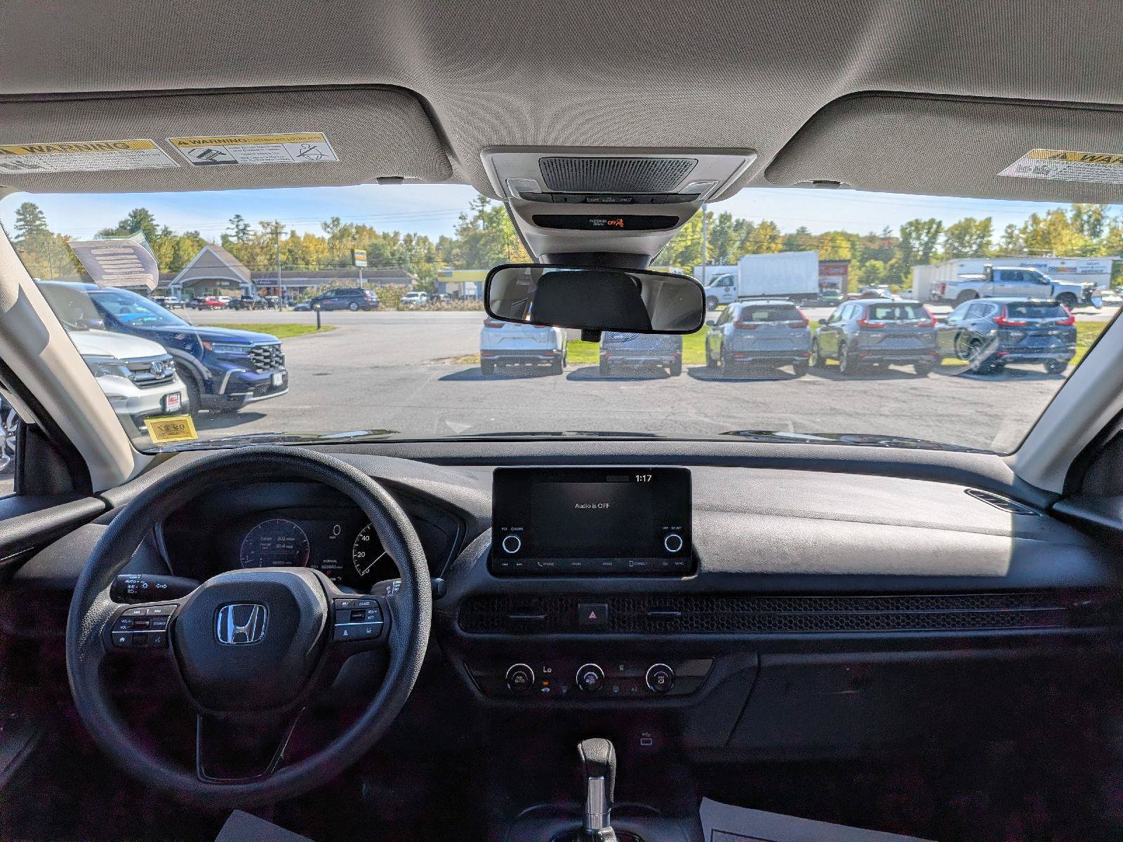 Certified 2025 Honda HR-V LX image 23