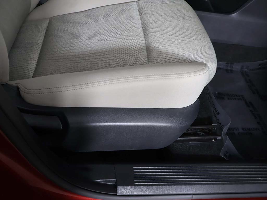 Used 2025 Nissan Rogue SV AWD/4WD image 30