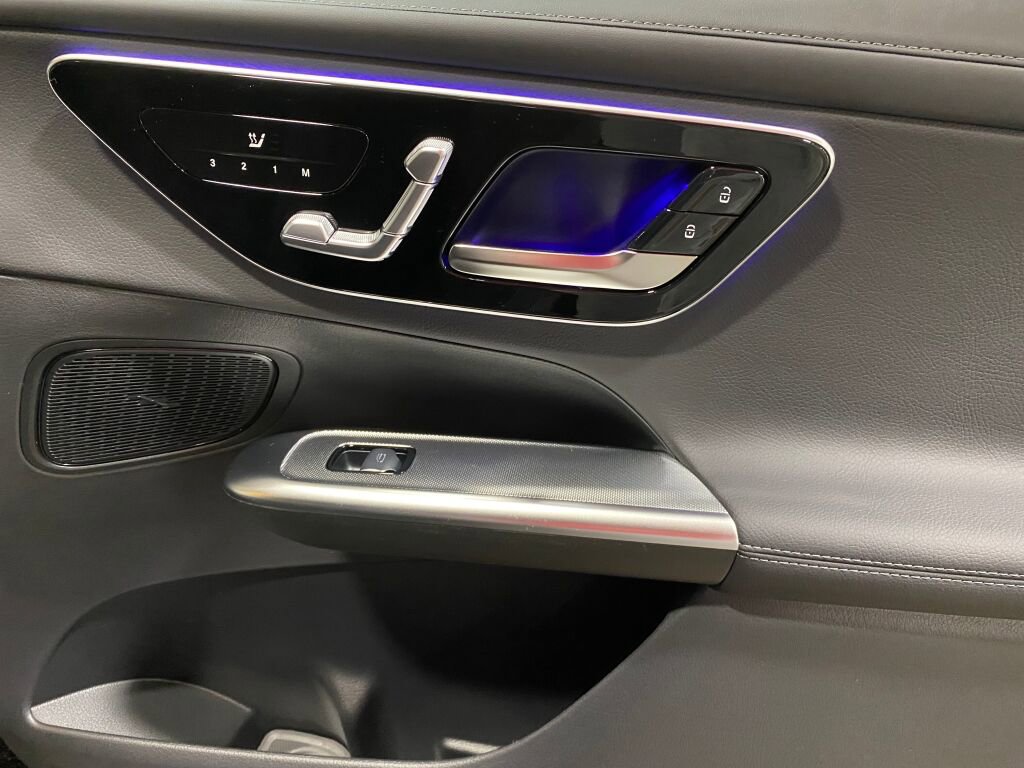 New 2026 Mercedes-Benz GLC 300 GLC 300 image 22