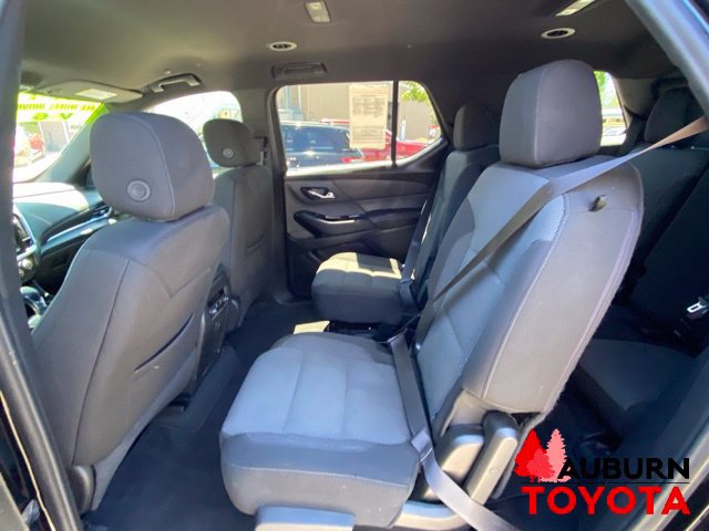 Used 2023 Chevrolet Traverse LT FWD image 26