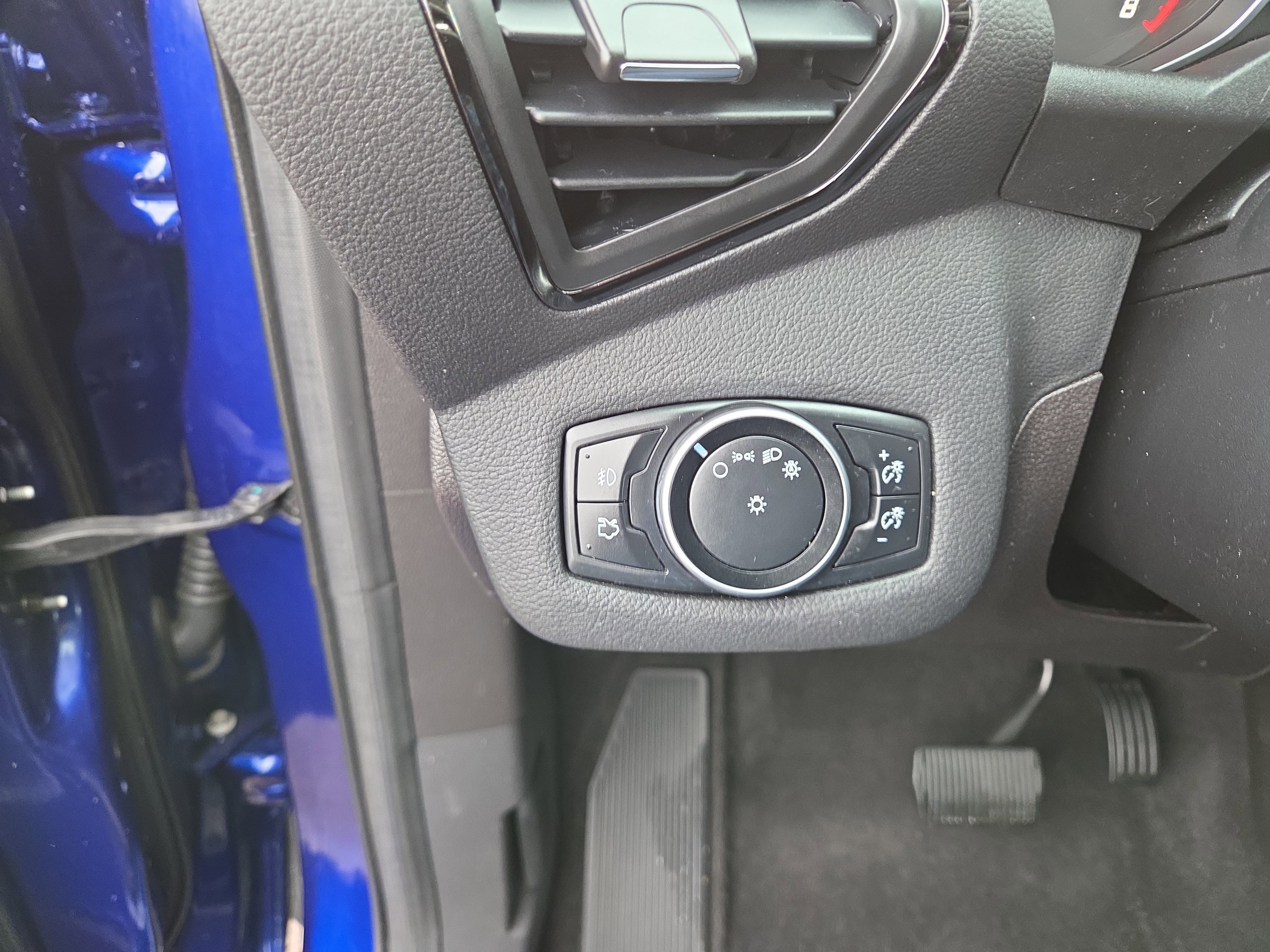 Used 2016 Ford Escape Titanium image 30