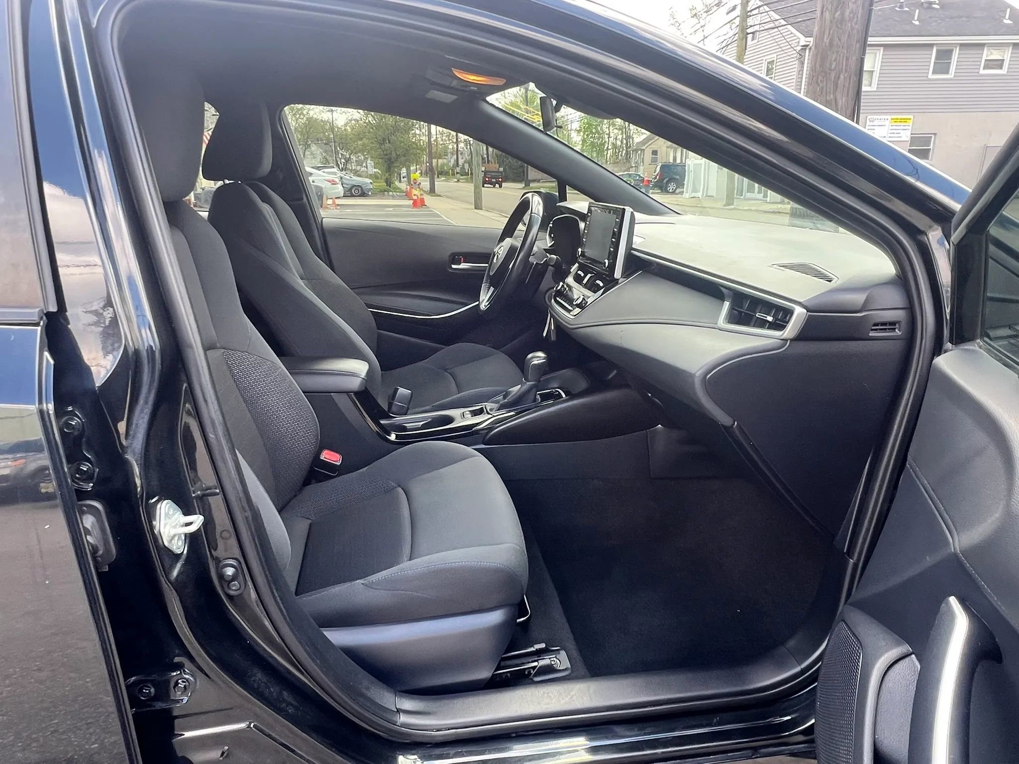 Used 2020 Toyota Corolla SE FWD image 31