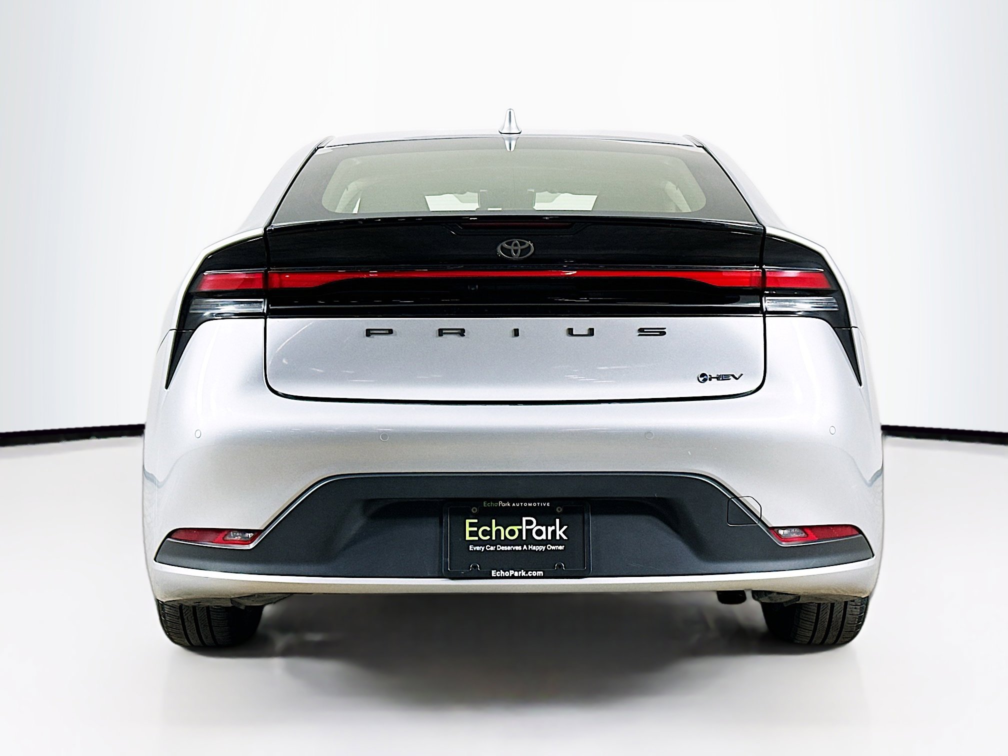 Used 2024 Toyota Prius LE image 7