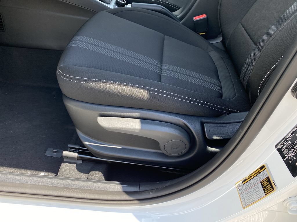 New 2026 Hyundai Venue SEL FWD image 14