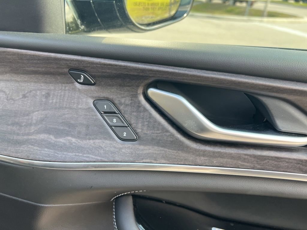 Certified 2023 Jeep Grand Cherokee Overland w/ Adv Protech Group III image 64