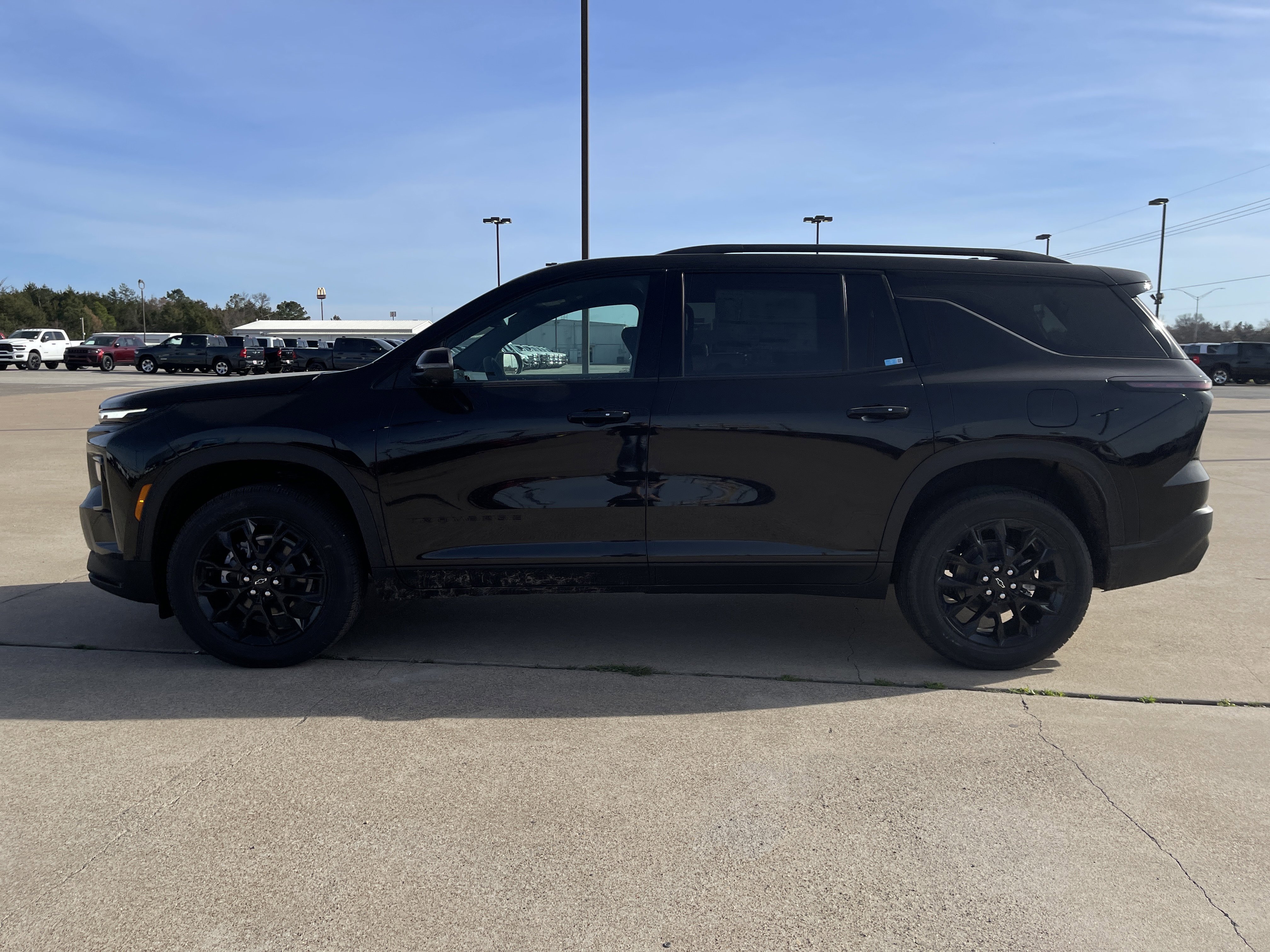 New 2026 Chevrolet Traverse LT w/ Midnight/Sport Edition image 7