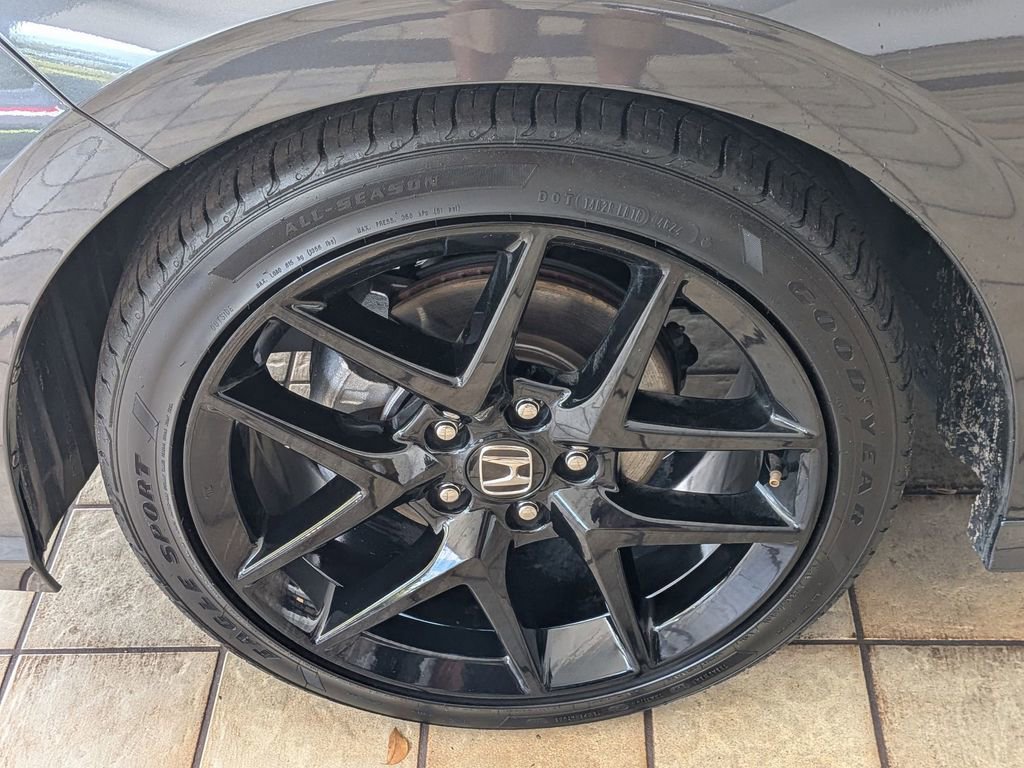 Used 2025 Honda Civic Sport image 30